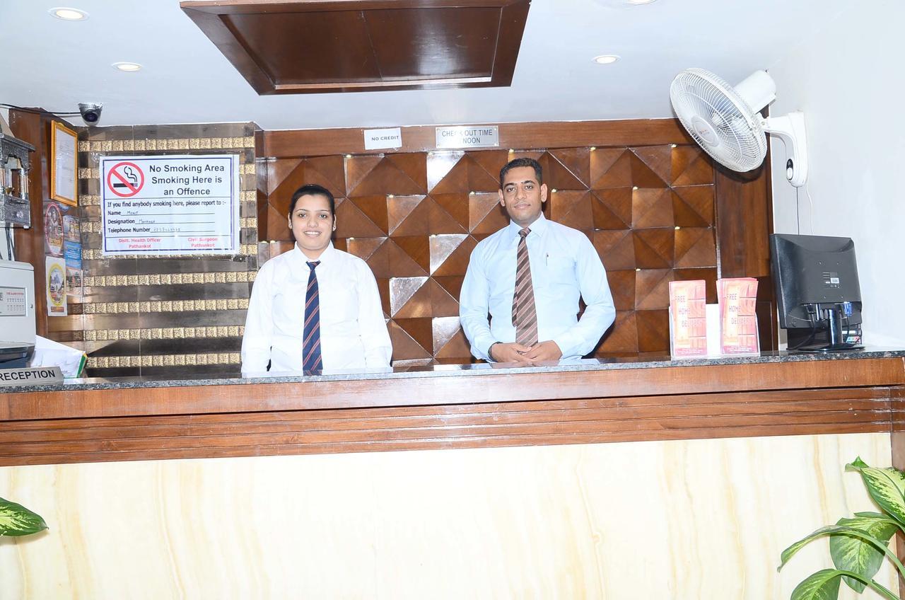 Hotel Opulence Pathankot Exterior photo